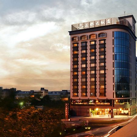 Grand City Hotel Fengyuan Exterior foto