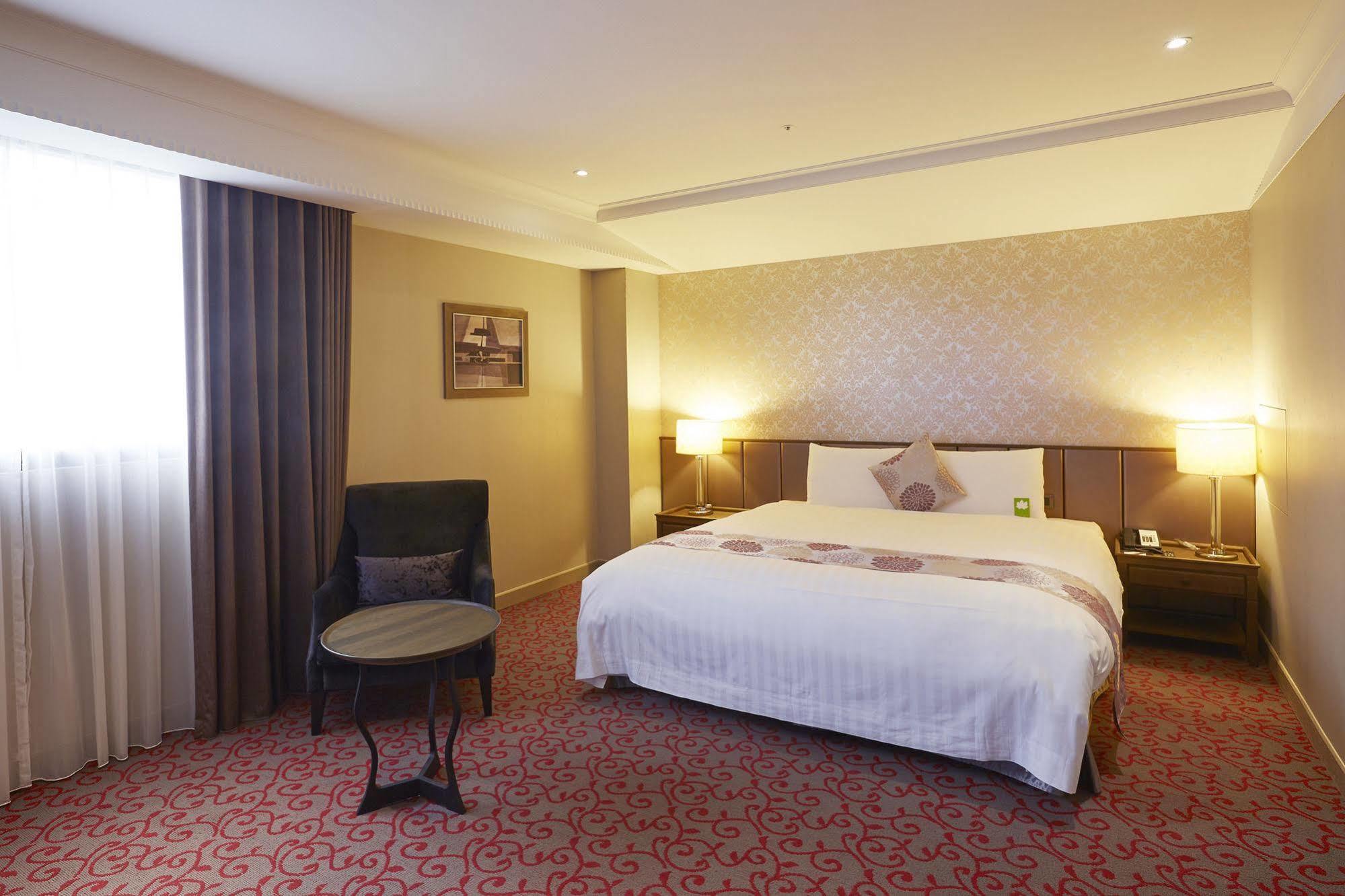 Grand City Hotel Fengyuan Exterior foto
